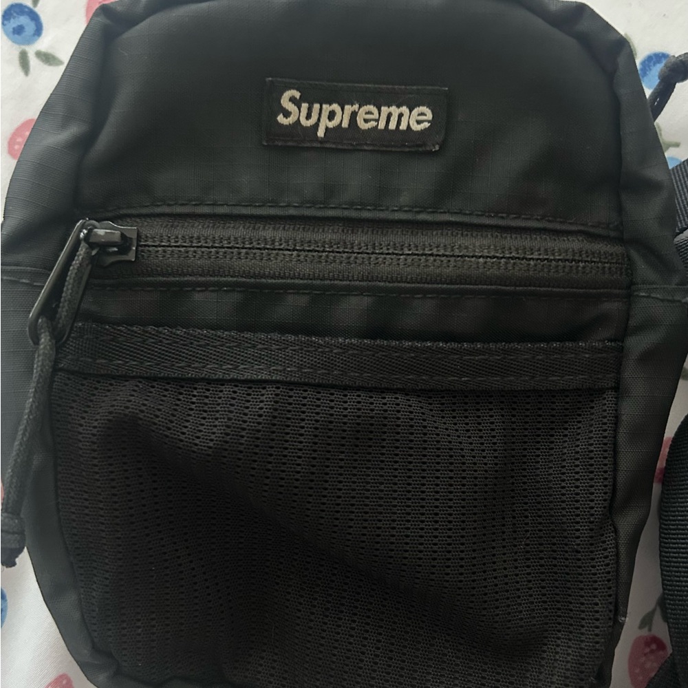 SS17 Supreme Black Belt Bag Compact Streetwear Essential